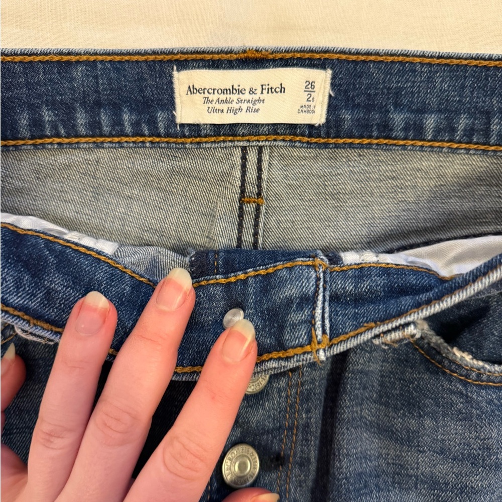 Abercrombie & Fitch Ankle Straight Ultra High Rise